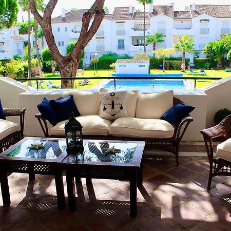 Apartment in El Presidente Beach Side New Golden Mile Estepona Exterior foto