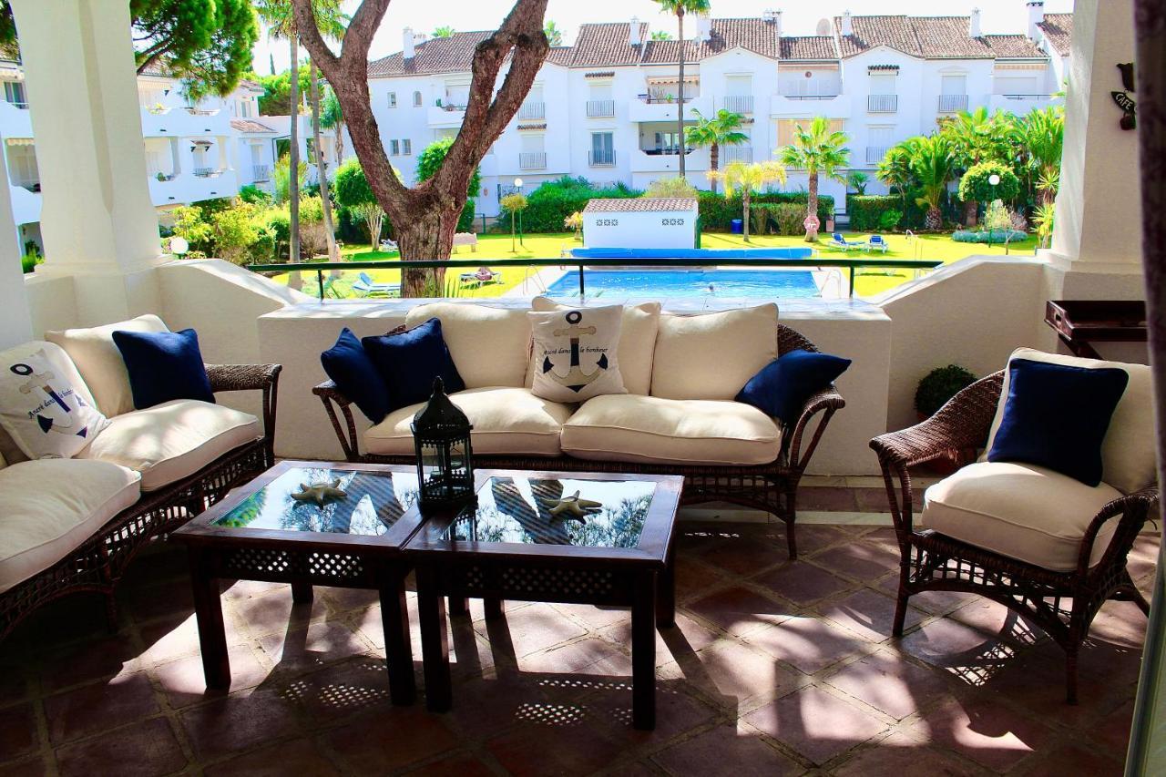 Apartment in El Presidente Beach Side New Golden Mile Estepona Exterior foto