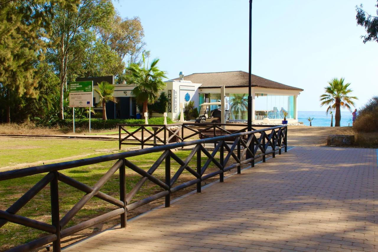 Apartment in El Presidente Beach Side New Golden Mile Estepona Exterior foto