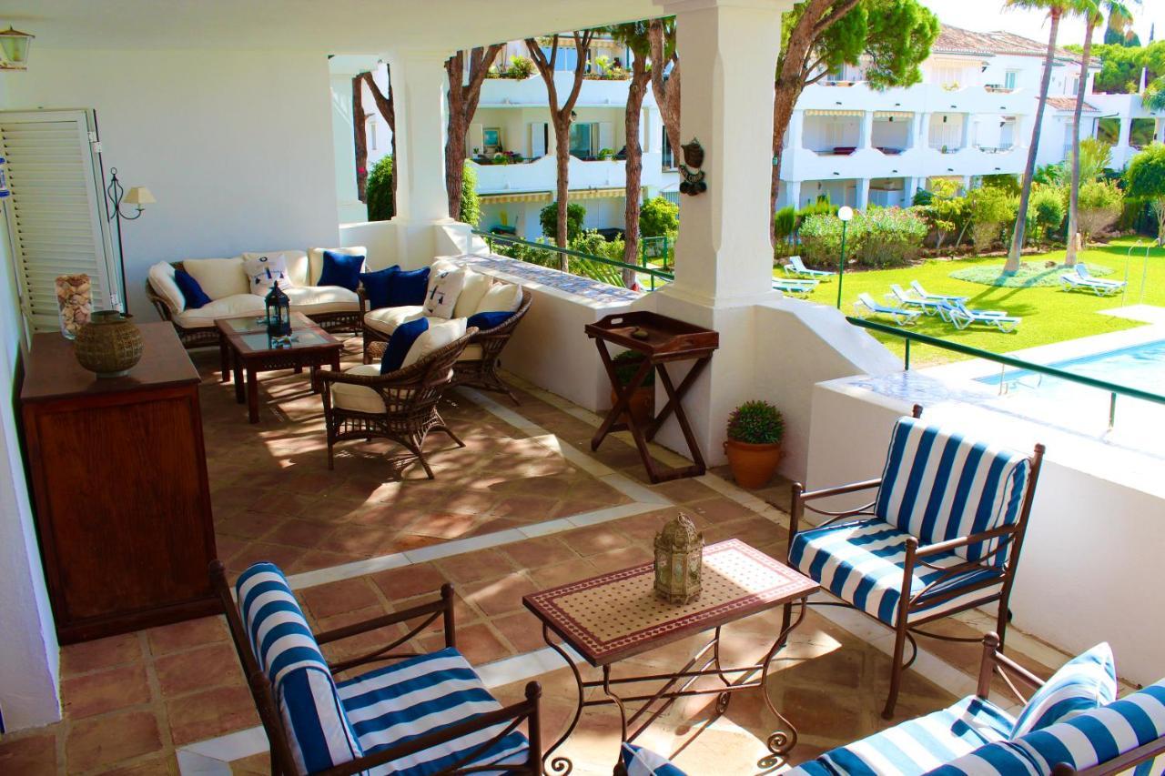 Apartment in El Presidente Beach Side New Golden Mile Estepona Exterior foto