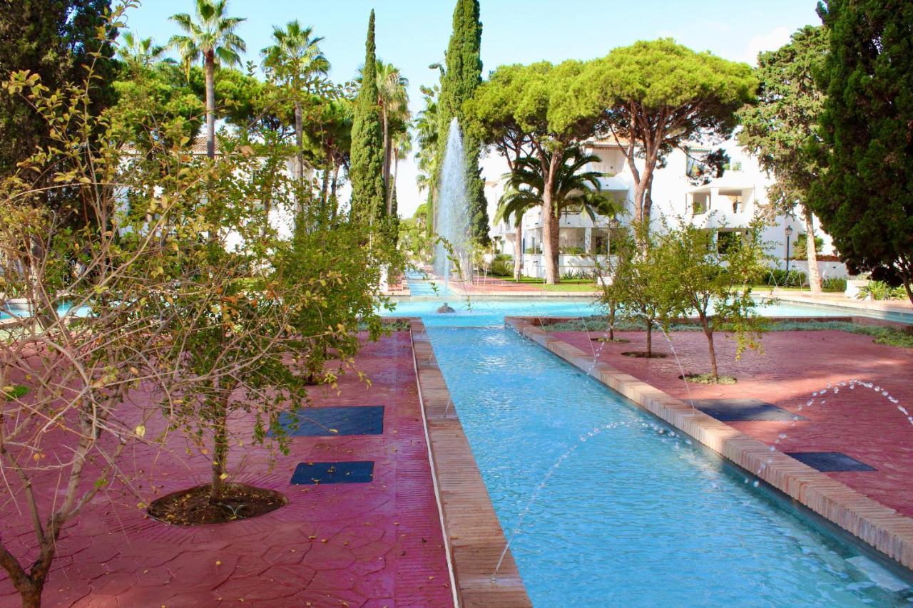 Apartment in El Presidente Beach Side New Golden Mile Estepona Exterior foto