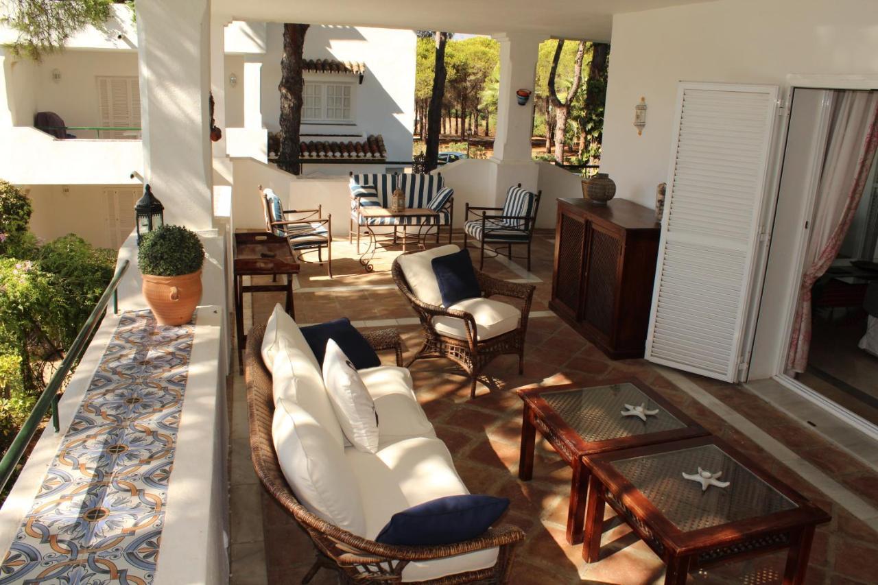 Apartment in El Presidente Beach Side New Golden Mile Estepona Exterior foto