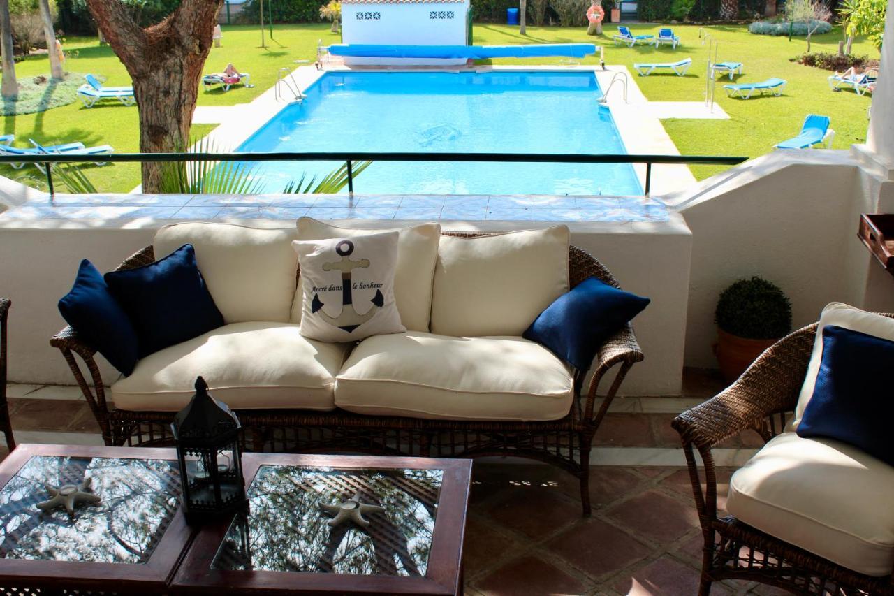 Apartment in El Presidente Beach Side New Golden Mile Estepona Exterior foto