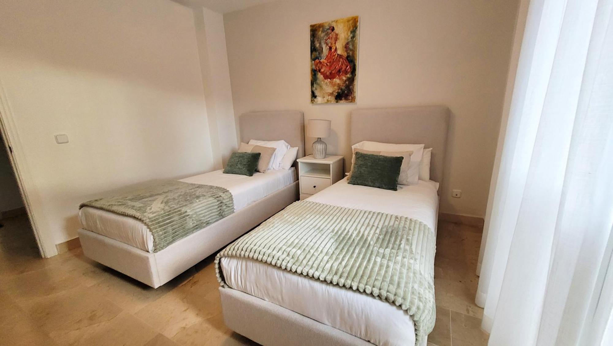 Apartment in El Presidente Beach Side New Golden Mile Estepona Exterior foto