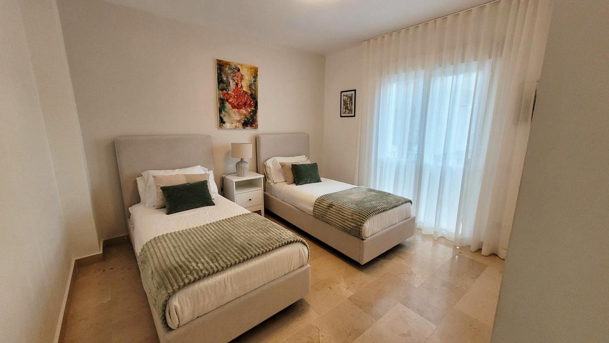 Apartment in El Presidente Beach Side New Golden Mile Estepona Exterior foto