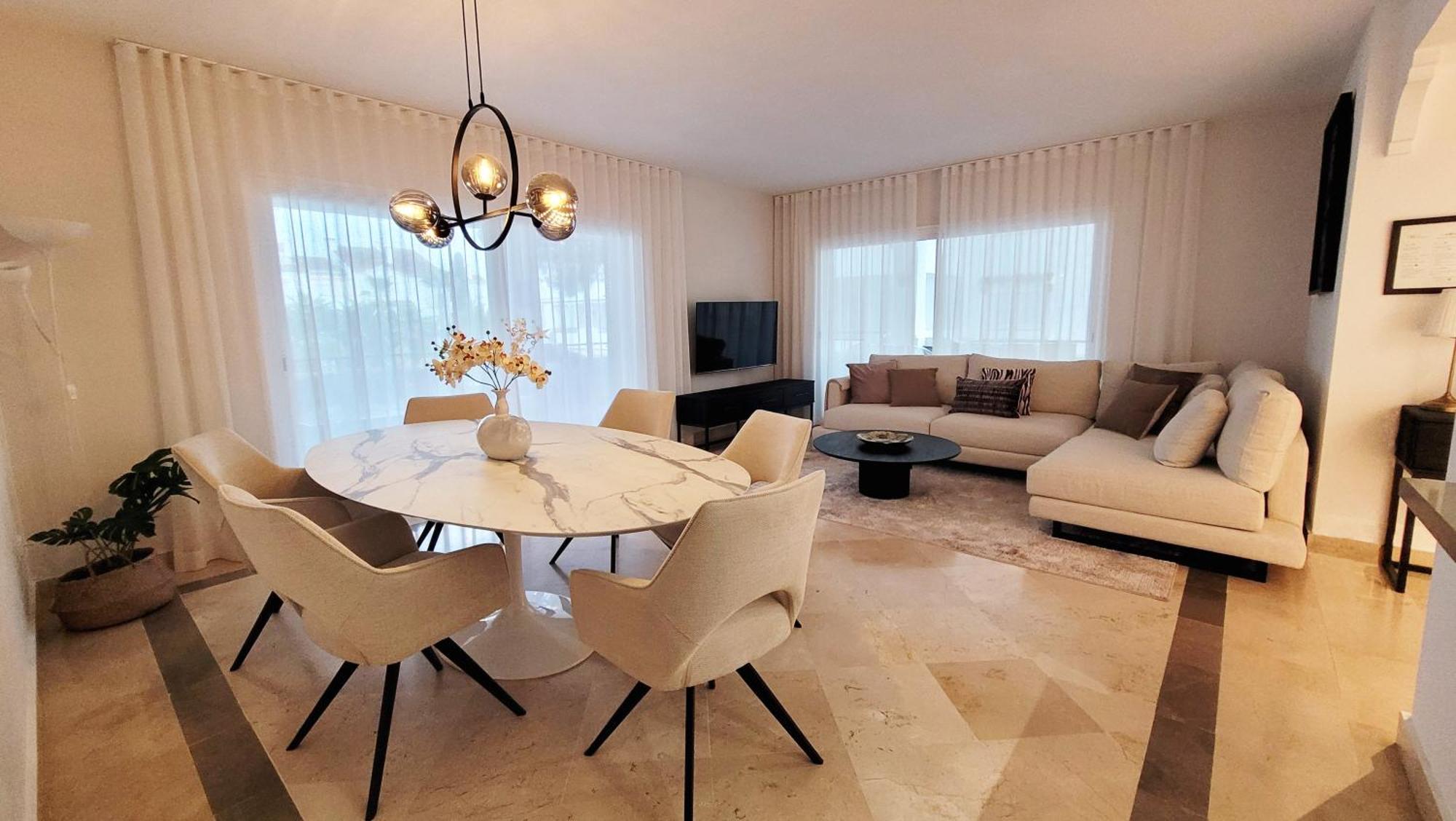 Apartment in El Presidente Beach Side New Golden Mile Estepona Exterior foto